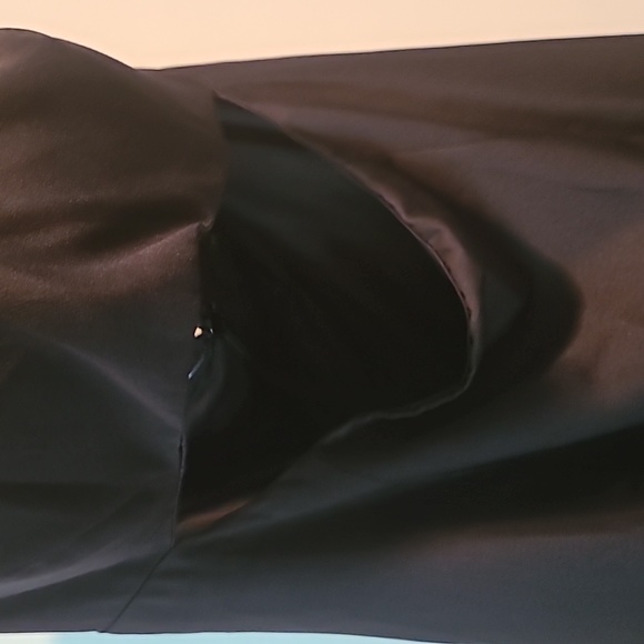 Lulu's Gown - Picture 2 of 7